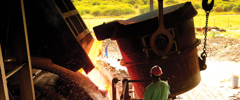 Convertor operation at the Zondereinde smelter [photo]