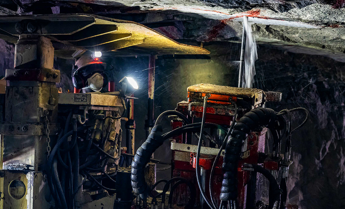 Mine worker [photo]